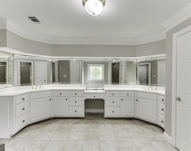 9345 Riverclub Parkway - Photo Thumbnail 46