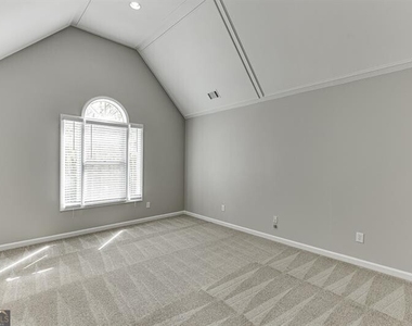 9345 Riverclub Parkway - Photo Thumbnail 36