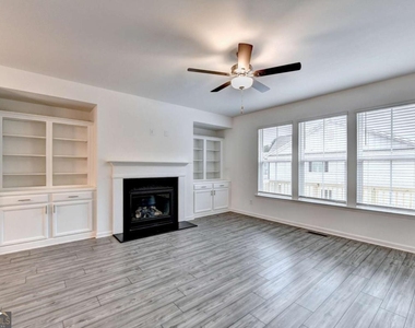 477 Danville Avenue - Photo Thumbnail 14