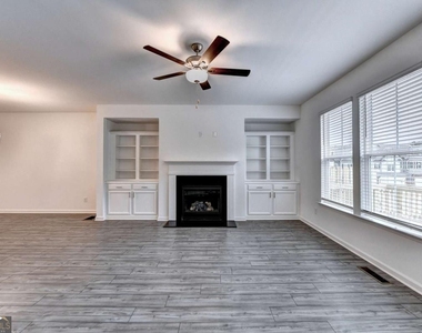 477 Danville Avenue - Photo Thumbnail 9