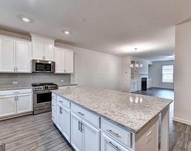 477 Danville Avenue - Photo Thumbnail 22