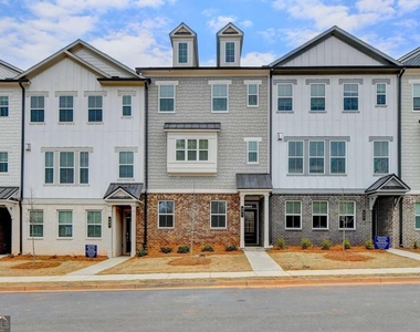 477 Danville Avenue - Photo Thumbnail 1