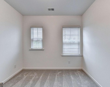 477 Danville Avenue - Photo Thumbnail 38