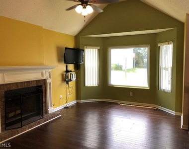 5955 Graywood Circle - Photo Thumbnail 5