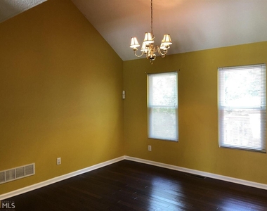 5955 Graywood Circle - Photo Thumbnail 15