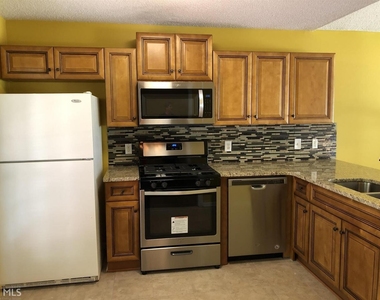 5955 Graywood Circle - Photo Thumbnail 11