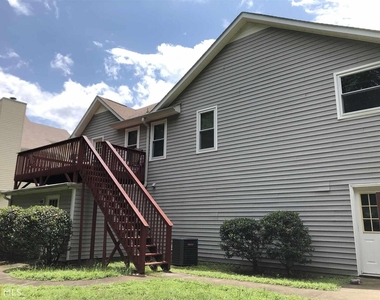 5955 Graywood Circle - Photo Thumbnail 3