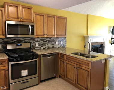 5955 Graywood Circle - Photo Thumbnail 10