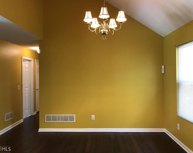 5955 Graywood Circle - Photo Thumbnail 14