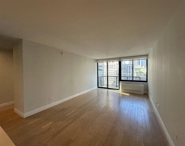 47th Street & 8th Ave - Photo Thumbnail 2