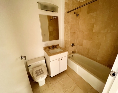 West 48th Street - Photo Thumbnail 7