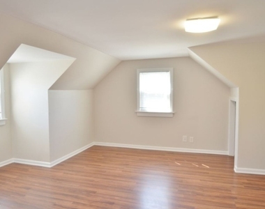 35 Troy Rd - Photo Thumbnail 14