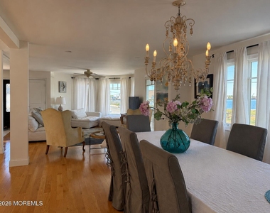 550 Whiting Avenue - Photo Thumbnail 6