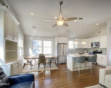 18 Meadowbrook Avenue - Photo Thumbnail 2
