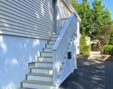 18 Meadowbrook Avenue - Photo Thumbnail 1
