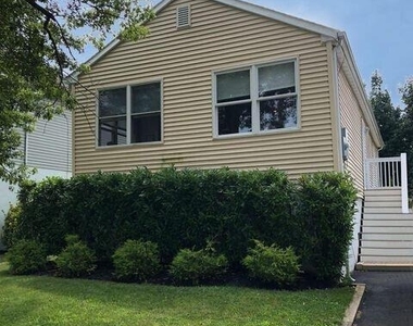 18 Meadowbrook Avenue - Photo Thumbnail 18