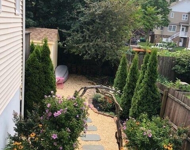 18 Meadowbrook Avenue - Photo Thumbnail 14