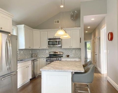 18 Meadowbrook Avenue - Photo Thumbnail 4