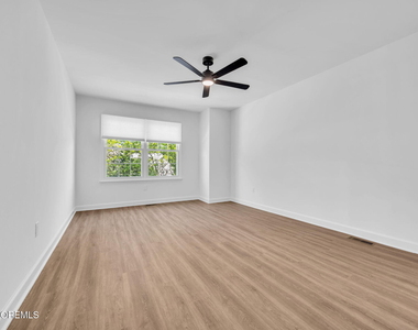 86 Holly Drive - Photo Thumbnail 12