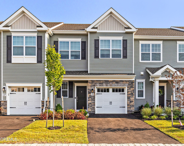 15 Laird Way - Photo Thumbnail 1