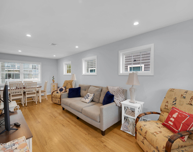 8 Nichols Avenue - Photo Thumbnail 10