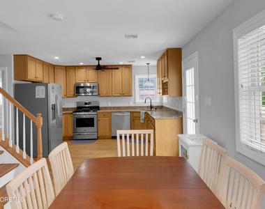 8 Nichols Avenue - Photo Thumbnail 5
