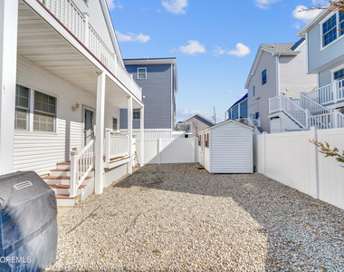 8 Nichols Avenue - Photo Thumbnail 21