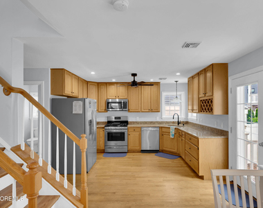 8 Nichols Avenue - Photo Thumbnail 6