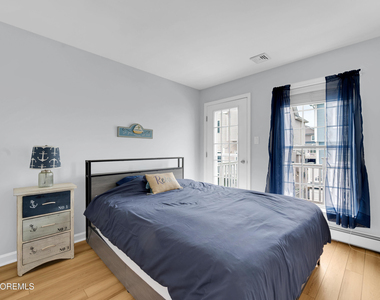 8 Nichols Avenue - Photo Thumbnail 14