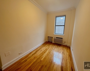 York Avenue - Photo Thumbnail 3