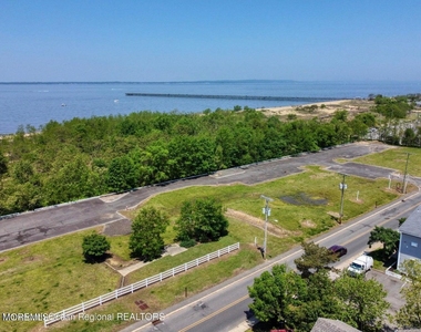 574 Beachway Avenue - Photo Thumbnail 26