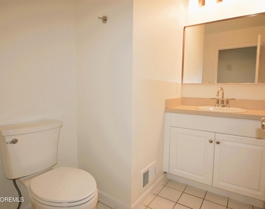 574 Beachway Avenue - Photo Thumbnail 16