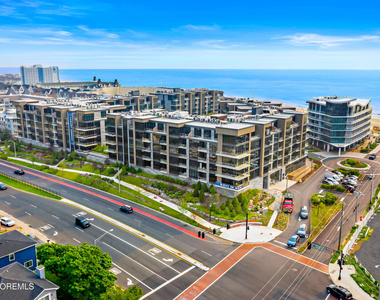 15 Morris Avenue - Photo Thumbnail 29
