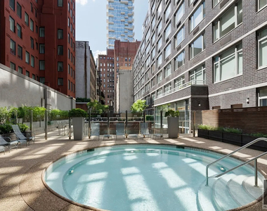 Leonard Street - Photo Thumbnail 14