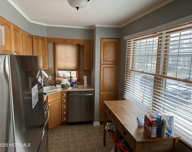 115 15th Avenue - Photo Thumbnail 3