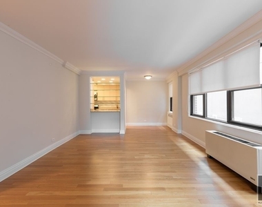 East 33rd Street - Photo Thumbnail 1
