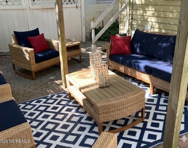 74 Mount Hermon Way - Photo Thumbnail 3