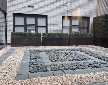 E 16 St - Photo Thumbnail 11