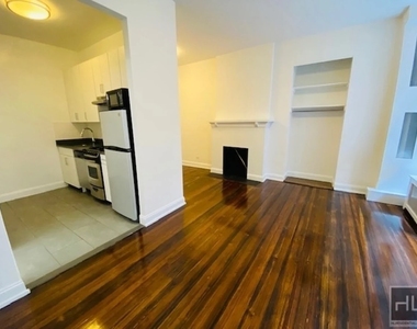 West 9 Street - Photo Thumbnail 1