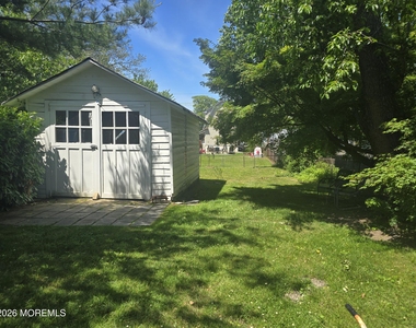 46 Evergreen Avenue - Photo Thumbnail 2