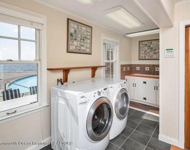 127 Curtis Point Drive - Photo Thumbnail 16