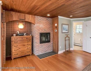 127 Curtis Point Drive - Photo Thumbnail 11