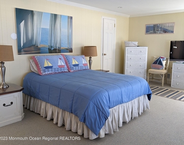 127 Curtis Point Drive - Photo Thumbnail 22