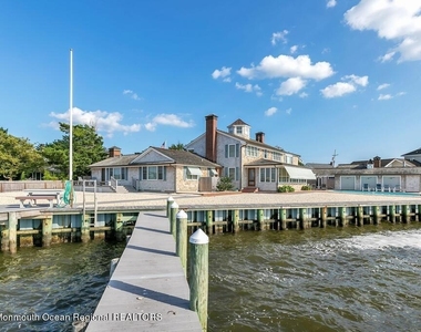 127 Curtis Point Drive - Photo Thumbnail 1
