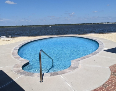 127 Curtis Point Drive - Photo Thumbnail 25