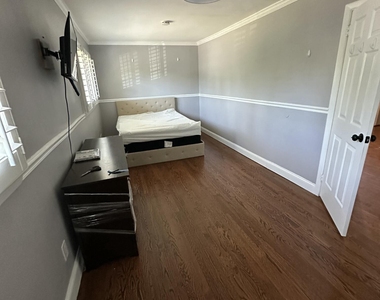 53 Arlene Drive - Photo Thumbnail 14