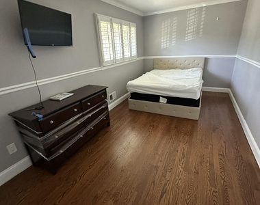 53 Arlene Drive - Photo Thumbnail 12