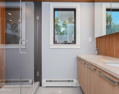 828 Kingston Road - Photo Thumbnail 16