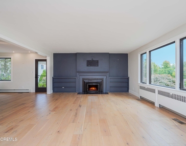 828 Kingston Road - Photo Thumbnail 10