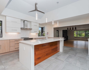828 Kingston Road - Photo Thumbnail 4